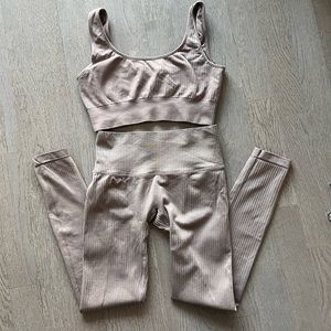 Workout leggings set